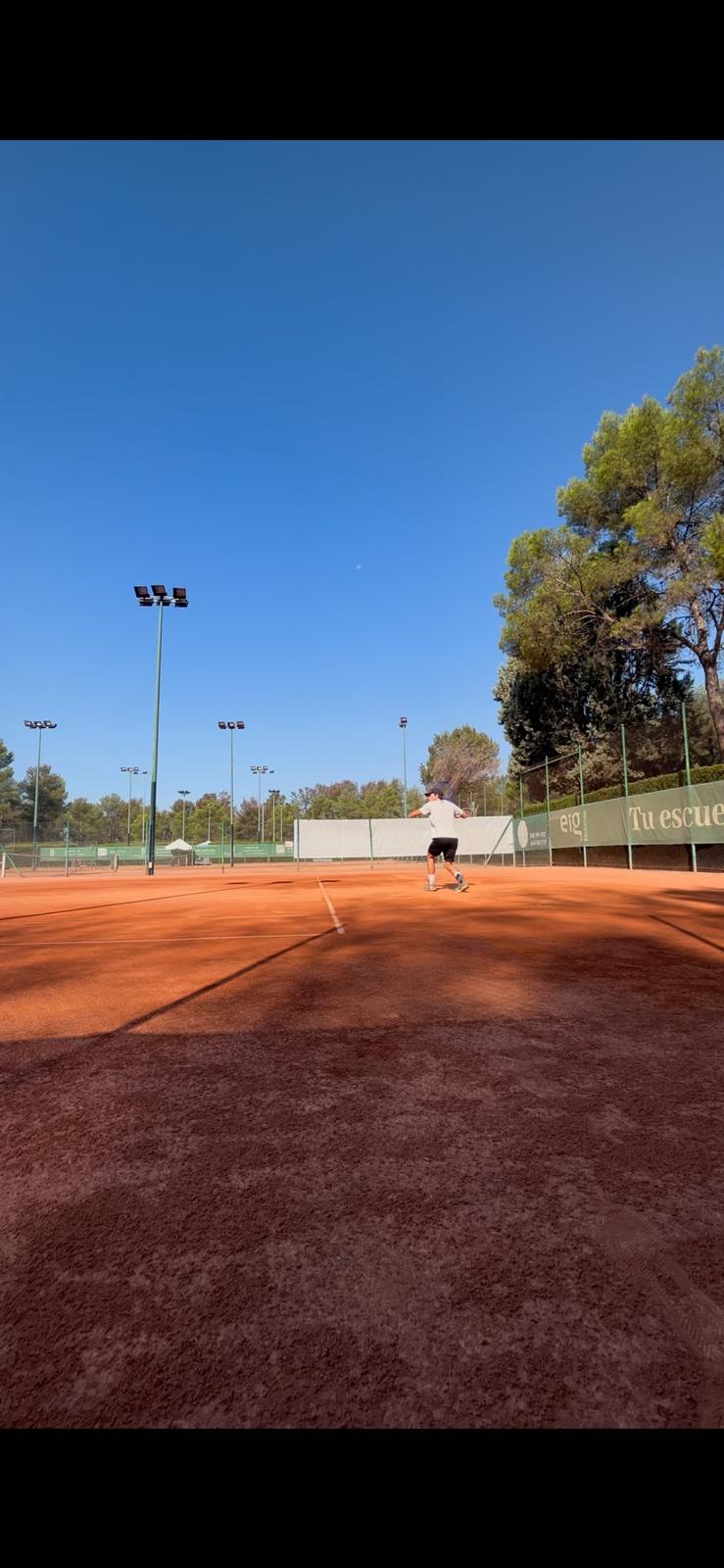 Nacho Tenis - clase en pista